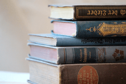 Resumo do livro "Good Omens" de Neil Gaiman e Terry Pratchett