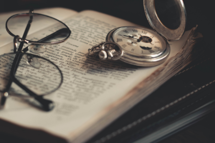 Resumo do livro "A Andorinha e os Pássaros" – Esopo