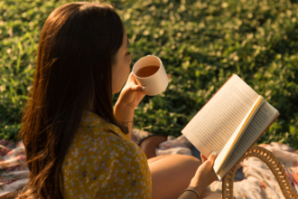 Resumo do livro "A Mão do Carpinteiro" – Elizabeth F. Caldwell