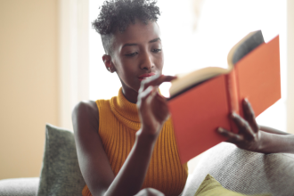 Resumo do livro "Rute – Uma Jornada de Coragem" – Francine Rivers