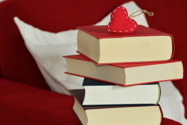 Resumo do livro “O Evangelho Segundo Maria Madalena” – Angela Hunt