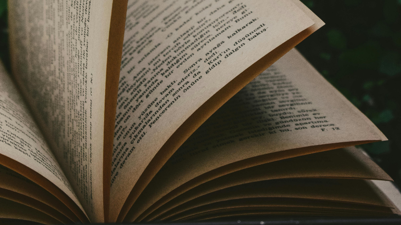 Resumo do livro “O Mundo se Despedaça” – Chinua Achebe