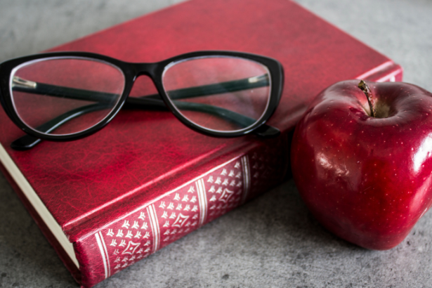 Resumo do livro O Ateneu e Outros Contos – Raul Pompeia