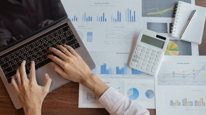 Com a expertise de Teciomar Ábila, descubra por que empreendedorismo e gestão de finanças caminham juntos rumo à sustentabilidade empresarial.