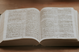 Resumo de O Deus que Desafia – Oswald Chambers