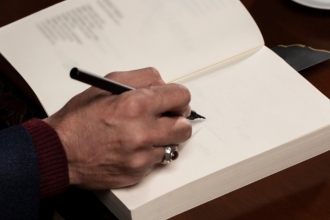 Resumo do O Assassinato de Roger Ackroyd