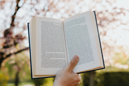 Resumo do O Homem que Amava os Cachorros – Leonardo Padura