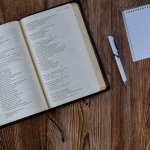 Resumo do O Vento que Traz as Estrelas – Kiki Thorpe