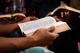 Resumo do livro O Caminho da Cruz” de Samuel Escobar