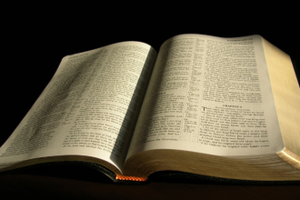 Resumo — A Oração Experiência de Louvor e Entrega de Thomas Merton