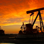 Degelo no Alasca expôs fragilidades estruturais em um dos maiores oleodutos do mundo, análise de Paulo Roberto Gomes Fernandes sobre riscos climáticos e infraestrutura energética.